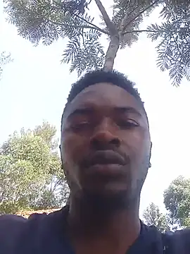 Snapshot of Rakeem023 chatting on May 25, 12:00 pm Rakeem023 online show from May 25, 12:00 pm