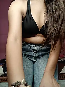 Snapshot of Yours_dannyy chatting on May 27, 6:43 am Yours dannyy online show from May 27, 6:43 am