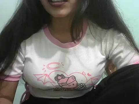 Snapshot of Lovely-Pandey chatting on March 20, 5:29 pm Lovely-Pandey online show from March 20, 5:29 pm