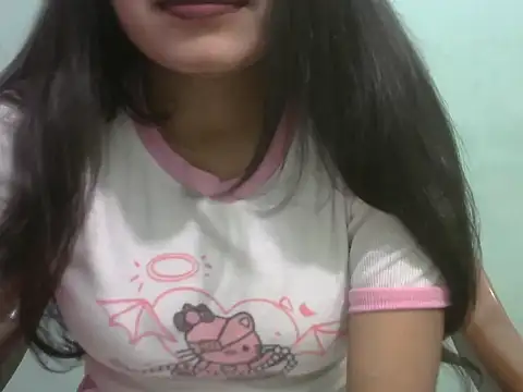Snapshot of Lovely-Pandey chatting on April 6, 6:03 am Lovely-Pandey online show from April 6, 6:03 am