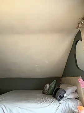 Saskia xx online show from March 25, 9:04 am