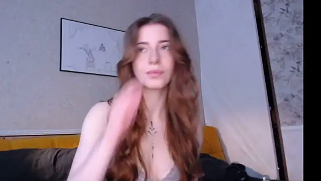 Lola dinky online show from April 15, 11:17 am