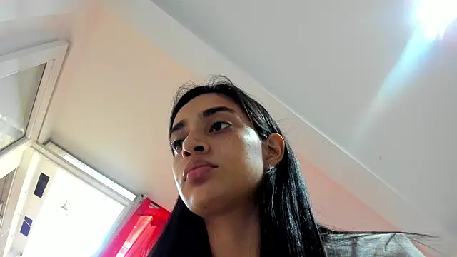 Snapshot of leilani_X chatting on May 6, 3:17 pm leilani X online show from May 6, 3:17 pm