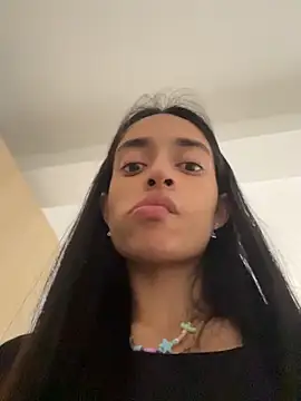Snapshot of leilani_X chatting on May 13, 1:41 pm leilani X online show from May 13, 1:41 pm