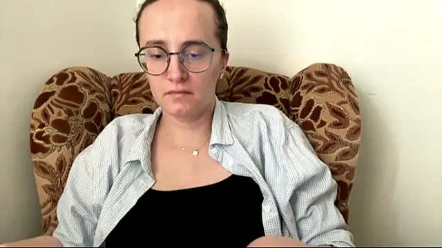Snapshot of SofiaTease chatting on June 11, 1:20 pm SofiaTease online show from June 11, 1:20 pm