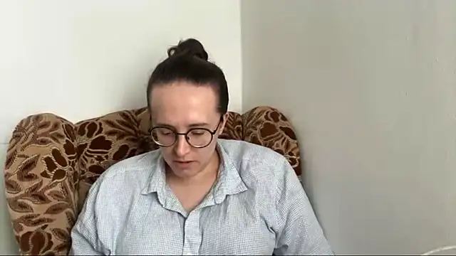 Snapshot of SofiaTease chatting on June 16, 2:30 pm SofiaTease online show from June 16, 2:30 pm