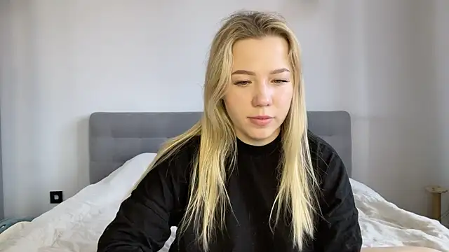 alyrasun online show from April 20, 7:00 am