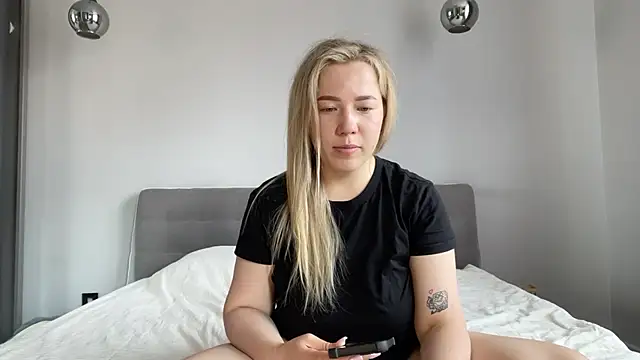 Snapshot of alyrasun chatting on July 30, 9:30 am alyrasun online show from July 30, 9:30 am
