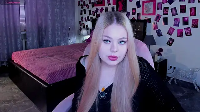 AmeliaMerris online show from March 12, 10:54 am