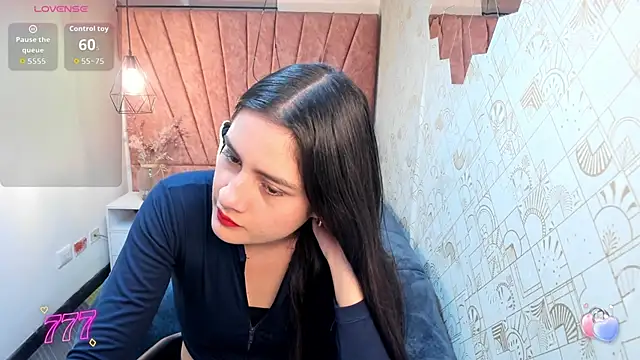 Zoe  Taylor   online show from March 25, 12:00 pm