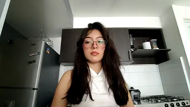 Snapshot of MiiaCullens chatting on July 7, 4:33 pm MiiaCullens online show from July 7, 4:33 pm