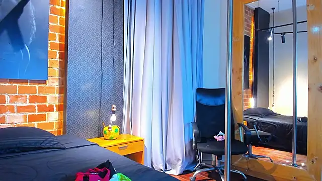 Sienna Dark online show from March 12, 11:27 am