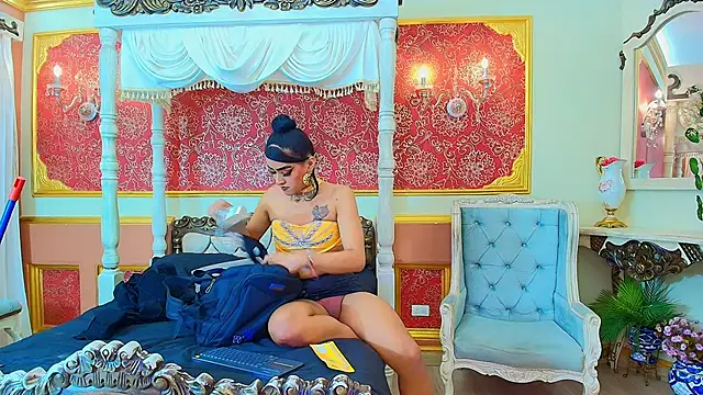 Snapshot of Sienna_Dark chatting on June 6, 11:37 am Sienna Dark online show from June 6, 11:37 am