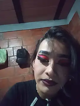 Snapshot of Sienna_Dark chatting on June 16, 2:47 am Sienna Dark online show from June 16, 2:47 am