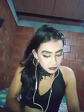 Snapshot of Sienna_Dark chatting on June 26, 3:00 am Sienna Dark online show from June 26, 3:00 am