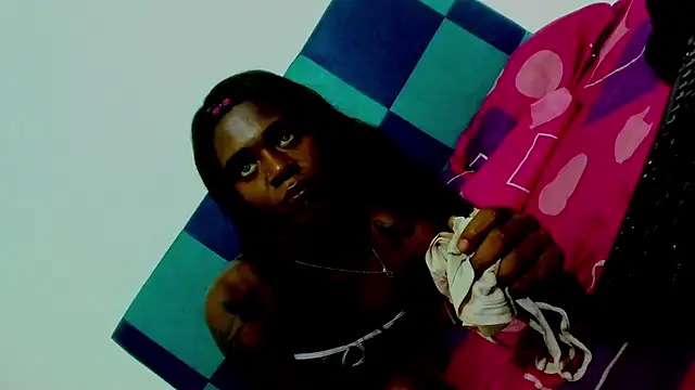 laaura dolll online show from April 5, 3:42 pm