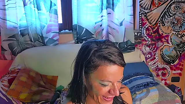 Snapshot of bellad0nna chatting on June 16, 12:19 pm bellad0nna online show from June 16, 12:19 pm