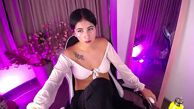 Snapshot of lexy_the_best chatting on May 14, 7:20 pm lexy the best online show from May 14, 7:20 pm