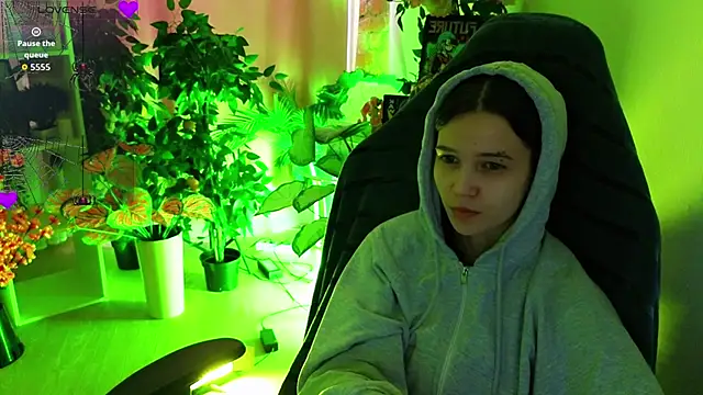 Snapshot of GG_Viper chatting on May 6, 3:17 pm GG Viper online show from May 6, 3:17 pm