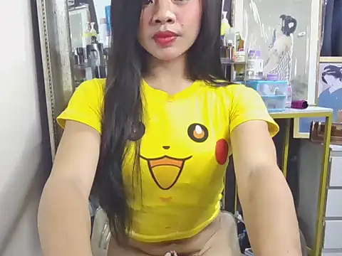 Snapshot of YunaBigCock chatting on June 29, 10:15 am YunaBigCock online show from June 29, 10:15 am
