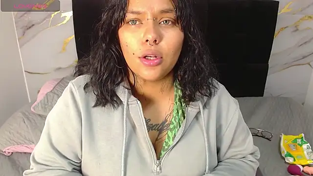 scarletth jhonsom1 online show from April 20, 12:46 am