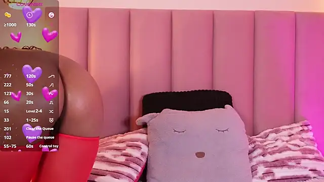 Snapshot of SoyJuliana_19 chatting on July 21, 8:00 pm SoyJuliana 19 online show from July 21, 8:00 pm