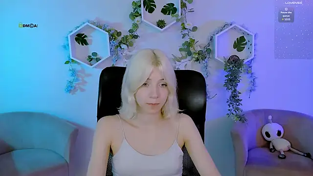 Snapshot of _sabrina_moore chatting on July 26, 6:37 pm sabrina moore online show from July 26, 6:37 pm