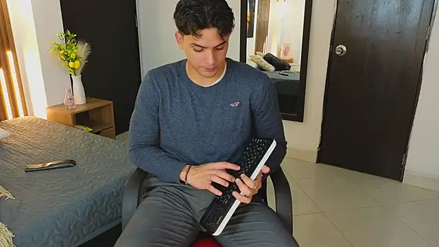 MrAdonis  online show from April 15, 7:43 pm