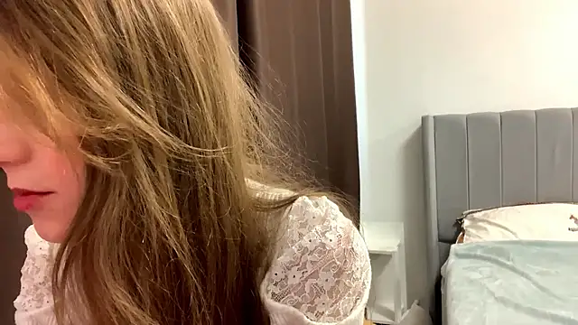 Kissme Kira online show from April 23, 9:19 am