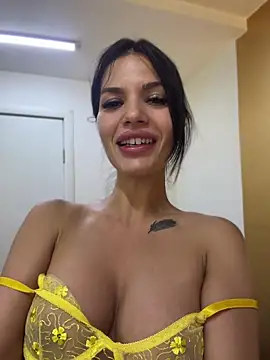 RaniaSnow online show from April 19, 4:12 am
