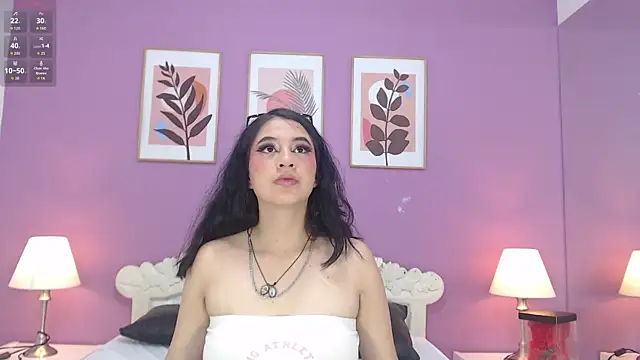 Snapshot of YayaQueen chatting on May 8, 11:48 am YayaQueen online show from May 8, 11:48 am