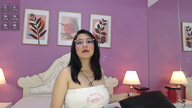 Snapshot of YayaQueen chatting on May 23, 11:58 am YayaQueen online show from May 23, 11:58 am