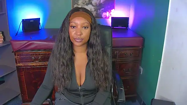 Snapshot of NyaraBuenoBabestationx chatting on August 2, 5:22 pm NyaraBuenoBabestationx online show from August 2, 5:22 pm