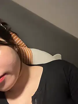 Beautiful roses online show from March 13, 5:41 pm