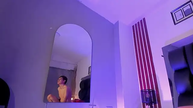 dalhia and hades online show from April 25, 1:41 pm