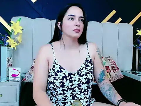 Snapshot of IsadoraSmit chatting on May 6, 12:32 pm IsadoraSmit online show from May 6, 12:32 pm