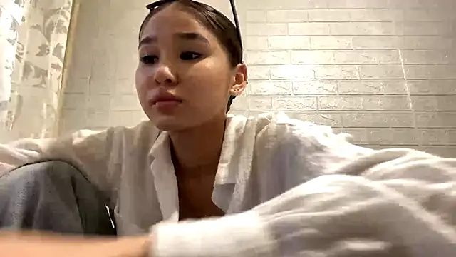 CatherineForbes online show from April 29, 1:15 pm