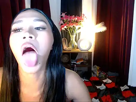 SweetyScarlet online show from May 5, 9:50 am
