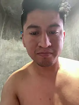 Snapshot of GoldenM95 chatting on March 13, 8:59 pm GoldenM95 online show from March 13, 8:59 pm