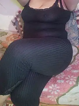 Snapshot of Capitana_sexyy chatting on May 21, 3:35 am Capitana sexyy online show from May 21, 3:35 am