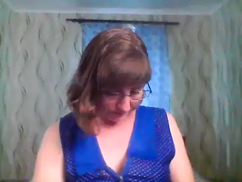 Alisaprice077 online show from May 9, 12:43 pm
