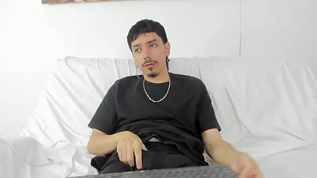 finn jackson online show from March 19, 7:40 pm