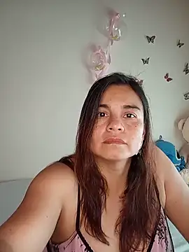Snapshot of BettyBoo_w chatting on May 24, 3:06 pm BettyBoo w online show from May 24, 3:06 pm
