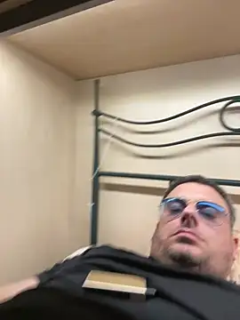 tonyboys19418 online show from April 8, 9:59 pm