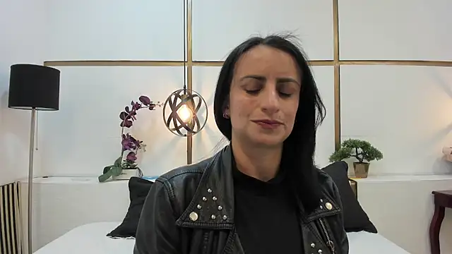 BrendaCantorel online show from March 19, 11:58 am