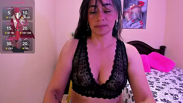Snapshot of sara_florez12 chatting on June 3, 11:13 am sara florez12 online show from June 3, 11:13 am