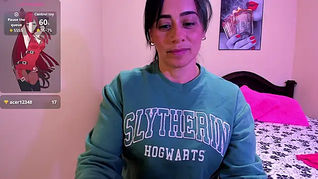 Snapshot of sara_florez12 chatting on June 7, 8:56 pm sara florez12 online show from June 7, 8:56 pm