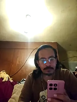 KIKE LION990 online show from April 6, 9:16 pm