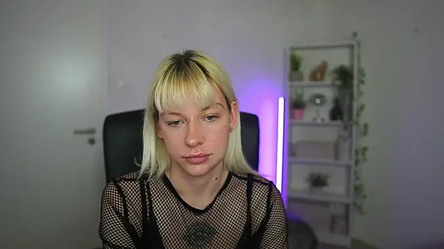 NadiaTiger18 online show from March 9, 7:51 pm