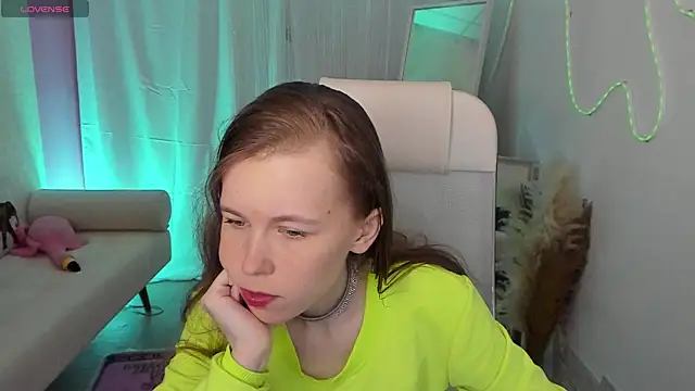 AriaGracen online show from April 15, 8:32 am